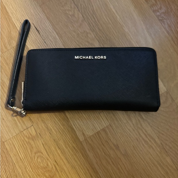 Michael Kors Handbags - Michael Kors Black Leather Wallet/Wristlet. EUC